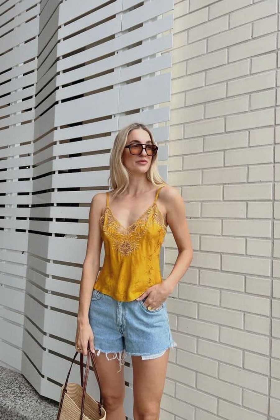 Tops Barefoot Blonde | Bella Cami Mustard