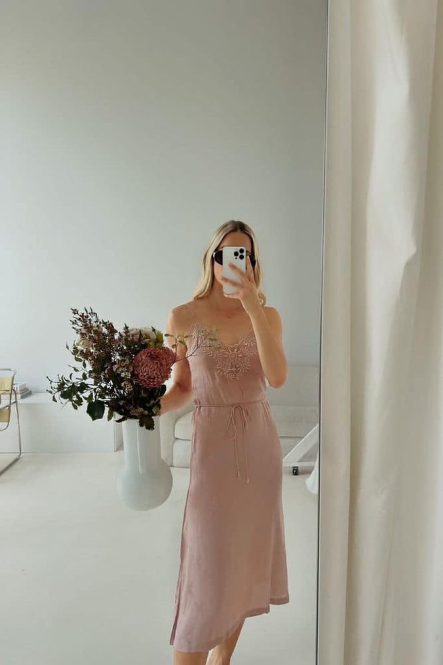 Dresses And Playsuits Barefoot Blonde | Bella Midi Dress Mauve